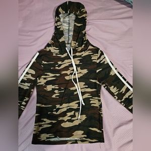 Camo Set, long sleeve and leggings. Size S